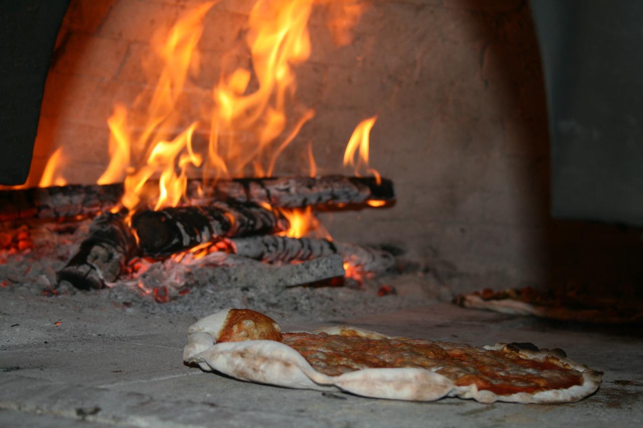 Hotel Ristorante Benigni Campagnano Di Roma Exteriör bild